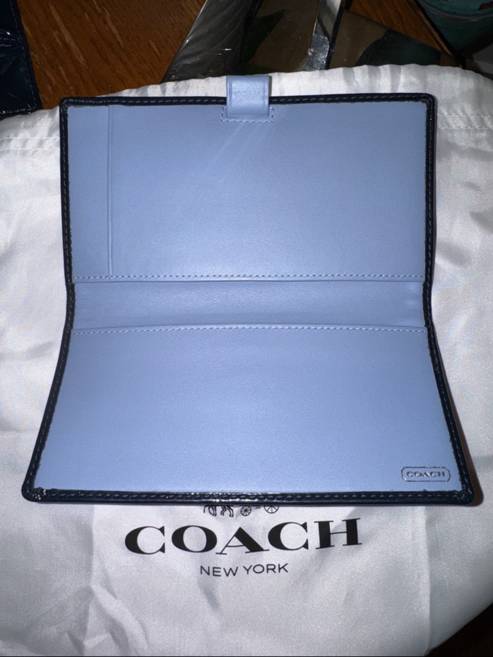 Coach Dark Blue Patent Leather Satchel with matching Wallet & Checkbook EUC - Picture 15 of 16
